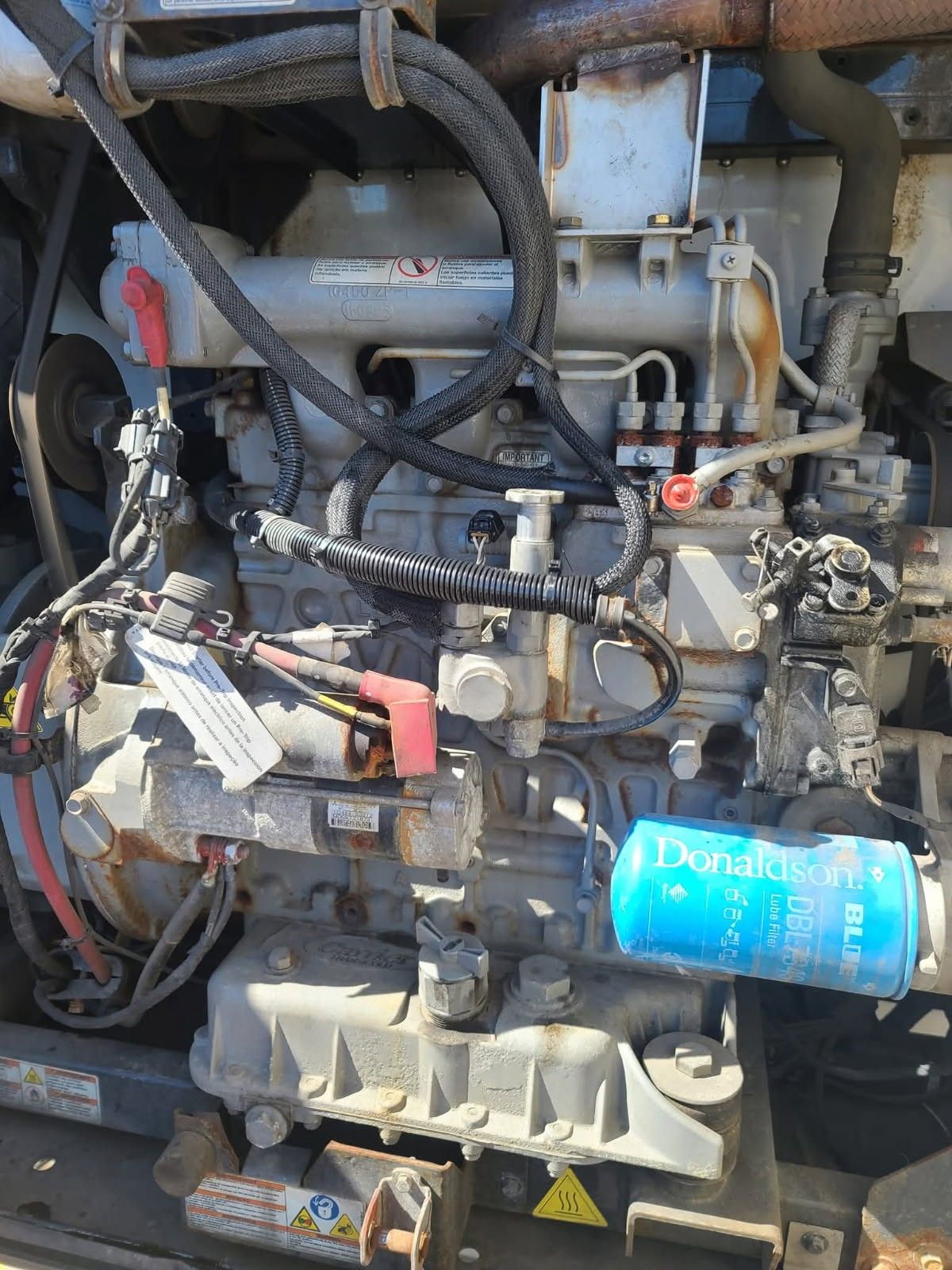Diesel engine with a new fuel filter during on-site maintenance
